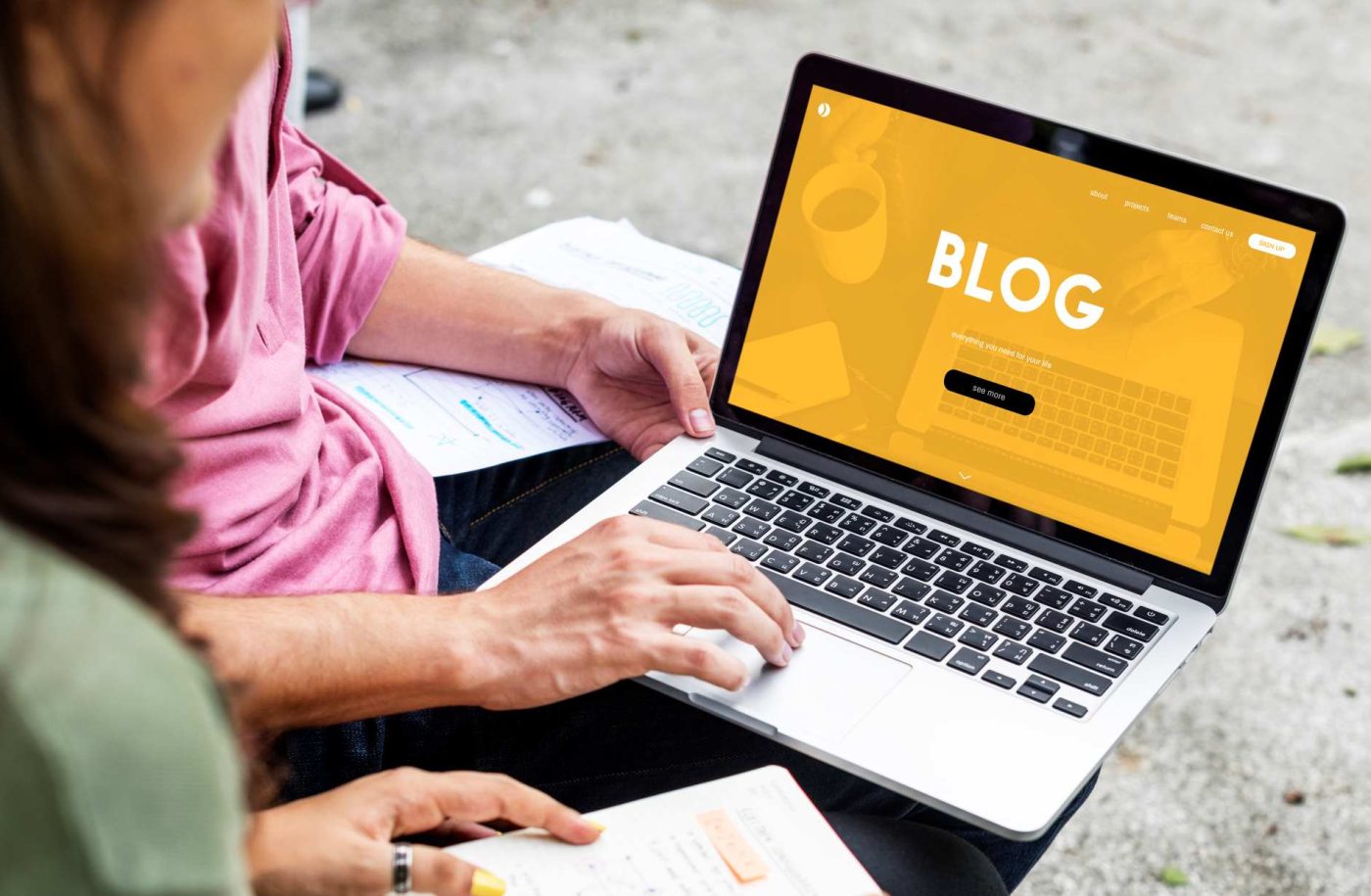 trabalho-em-equipe-fazendo-um-blog-online